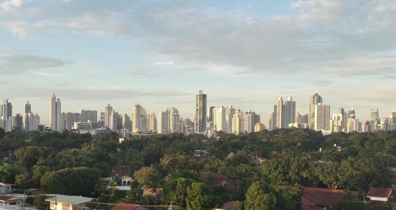 Почему Панама имеет такой высокий экономический рост?