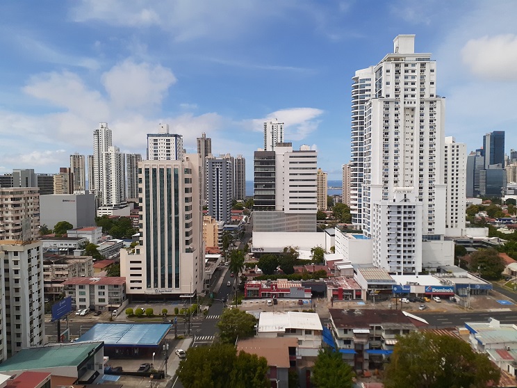 La Ciudad de Panamá ofrece variedad en bienes raíces, lugares de entretenimiento y restaurantes. 