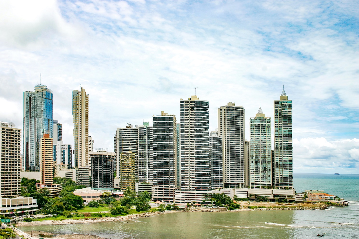 Comprar inmueble en Panamá en el 2024 como extranjero: lo que debe saber